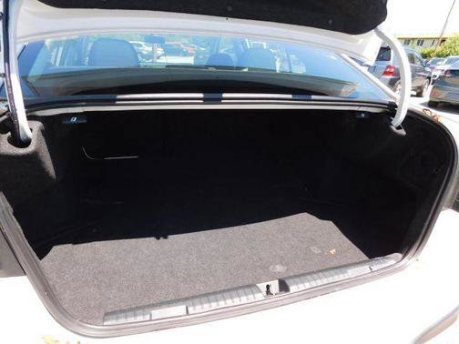 Used 2022 Subaru Legacy Premium AWD/4WD image 9