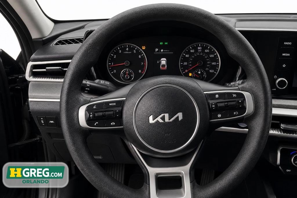 Used 2023 Kia K5 LXS FWD image 10