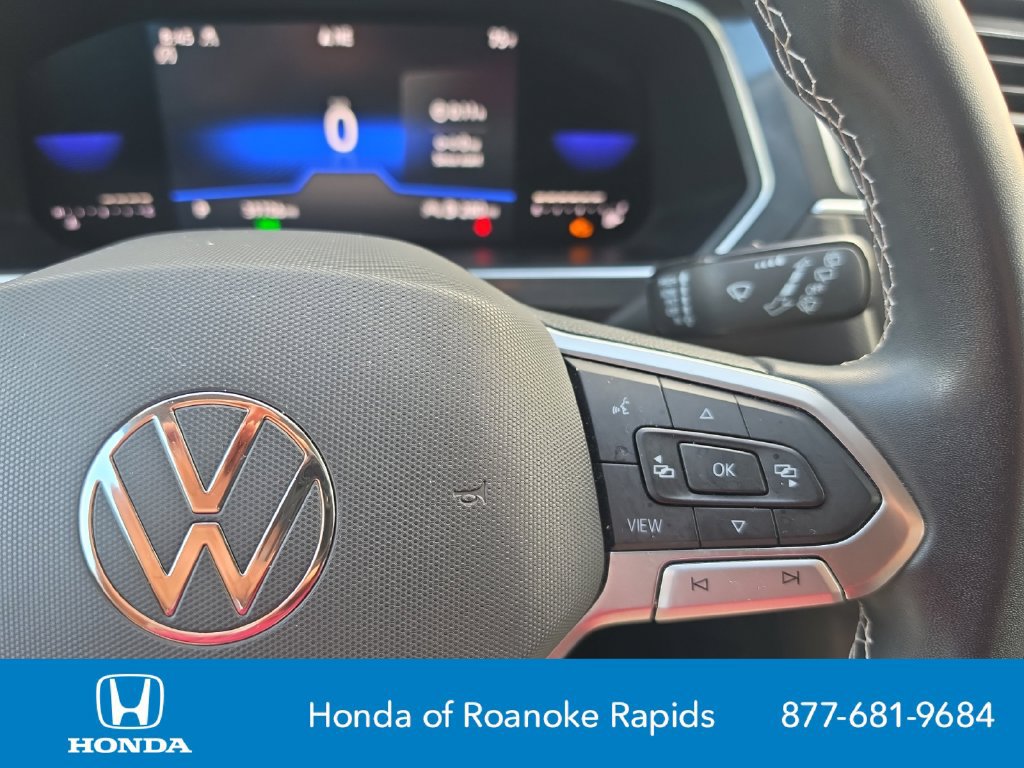 Used 2022 Volkswagen Tiguan SE AWD/4WD image 24