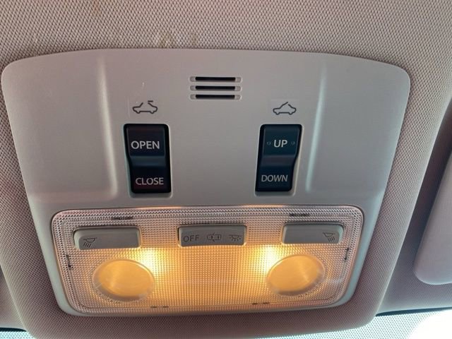 Used 2014 Toyota Corolla LE image 27