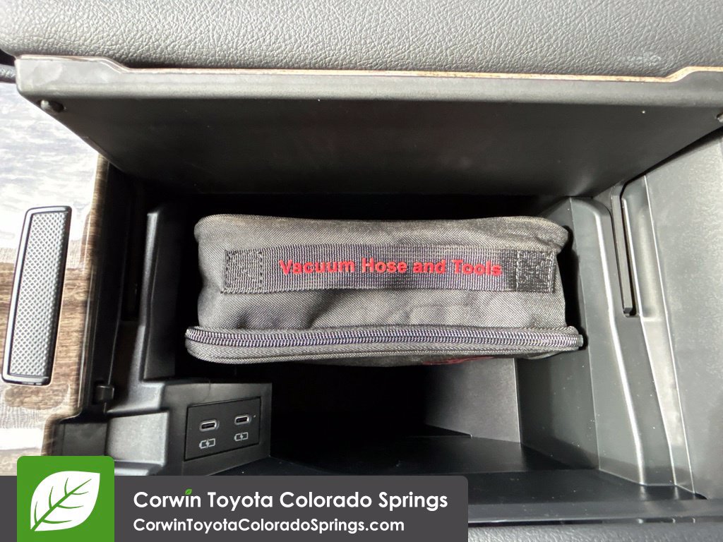 New 2026 Toyota Sienna Platinum AWD/4WD image 33