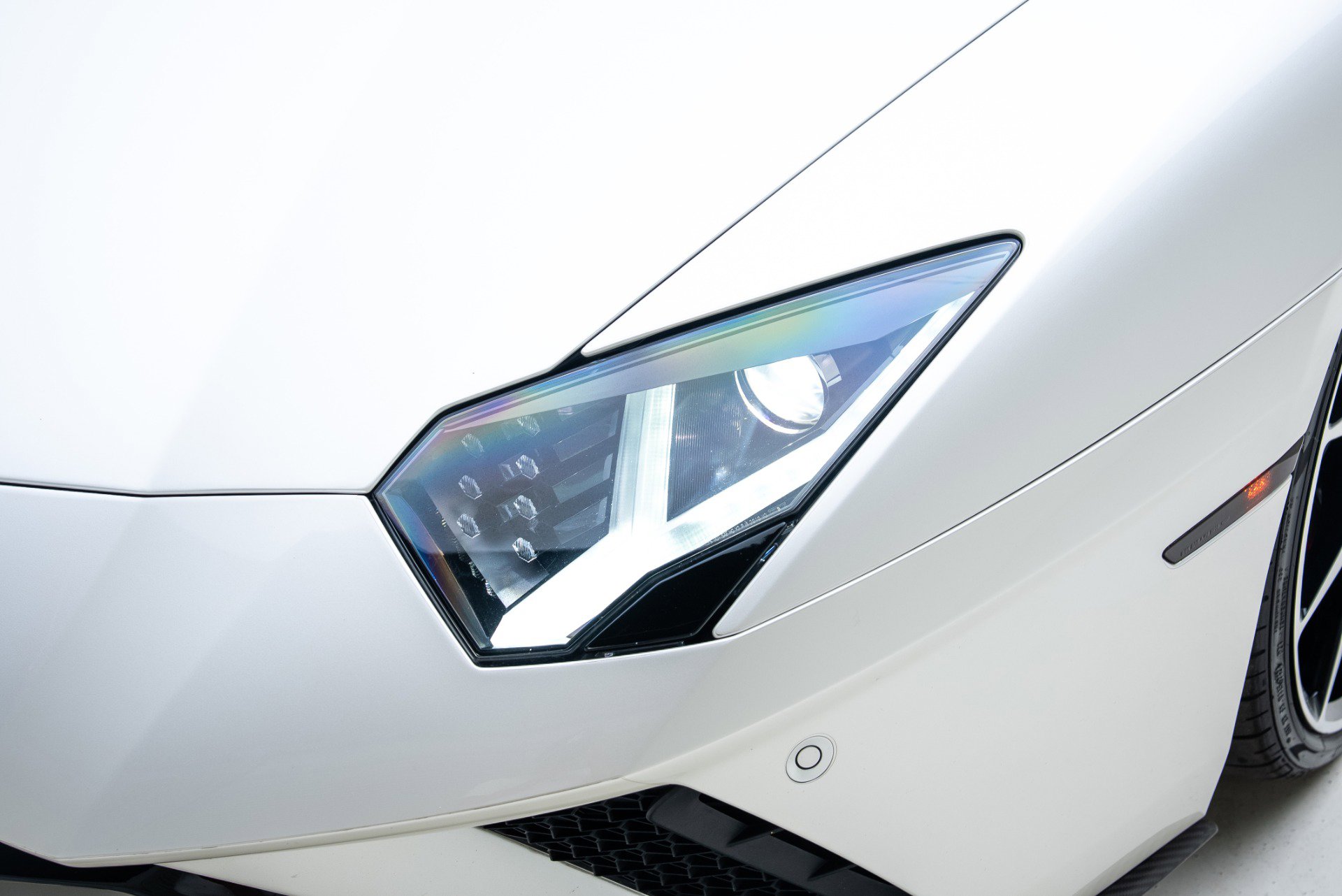 Used 2017 Lamborghini Aventador S image 11