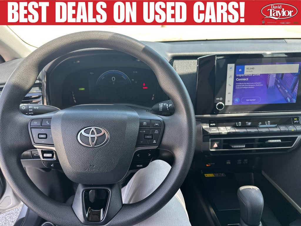 Used 2025 Toyota Camry LE FWD image 15