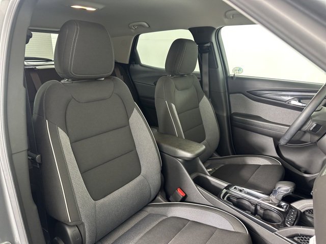 Used 2024 Chevrolet TrailBlazer LT w/ LT Cold Weather Package image 15