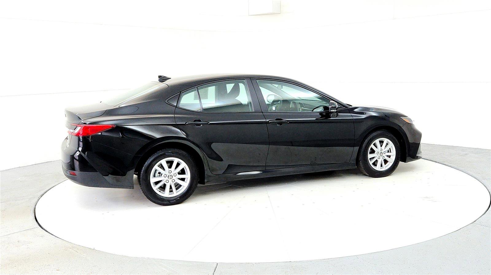 Certified 2025 Toyota Camry LE image 6