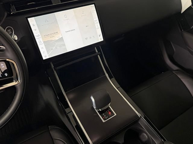 New 2026 Land Rover Range Rover Velar Belgravia AWD/4WD image 36