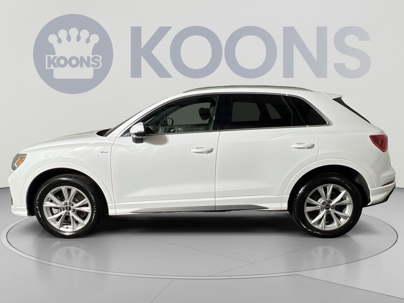 Used 2023 Audi Q3 2.0T Premium AWD/4WD image 2