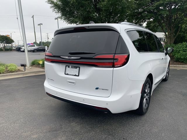 Used 2023 Chrysler Pacifica Pinnacle FWD image 8