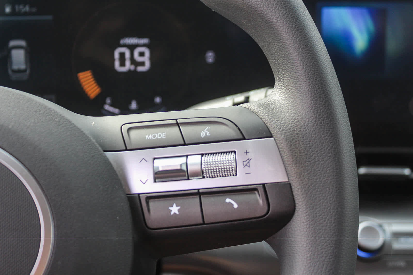 Used 2024 Hyundai Kona SE FWD image 28