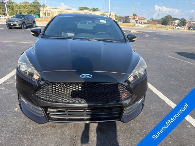 Used 2015 Ford Focus ST w/ Equipment Group 401A FWD image 2