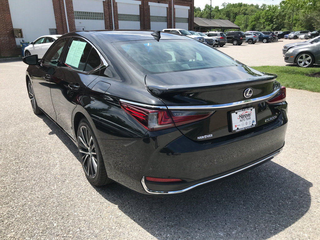 Used 2022 Lexus ES 300h w/ Premium Package FWD image 6