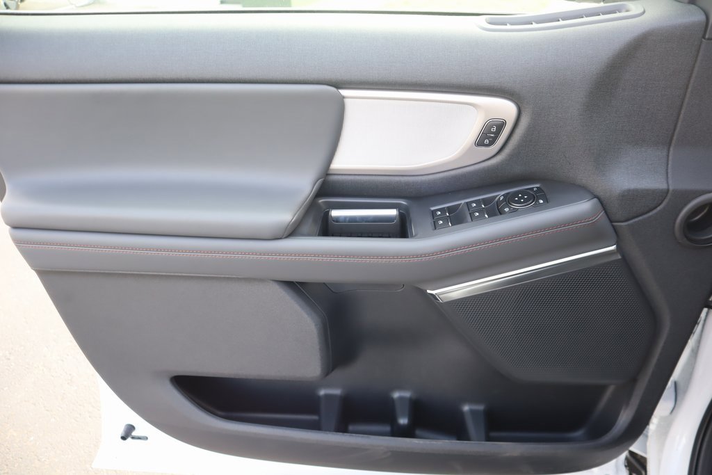 New 2025 Ford Expedition Active image 17