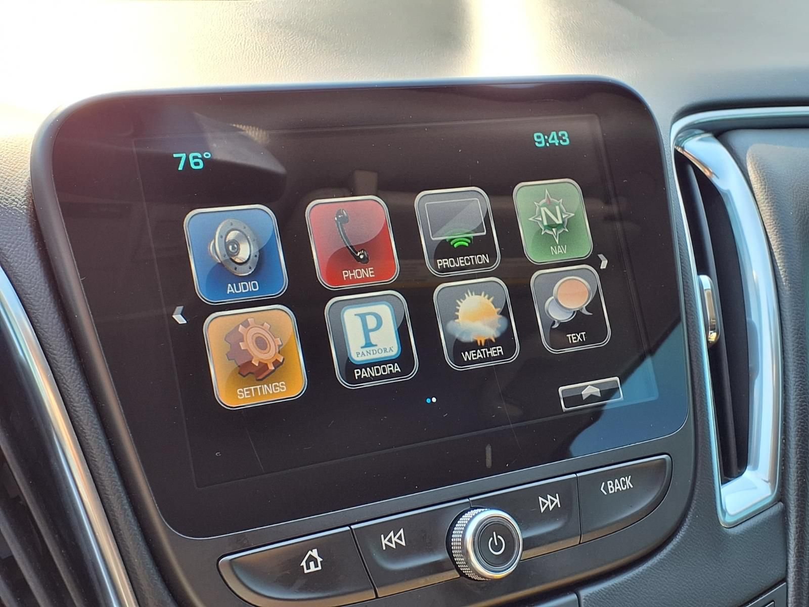 Used 2016 Chevrolet Malibu Premier FWD image 22