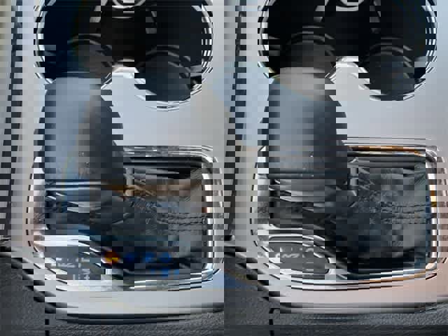 Used 2018 Jeep Grand Cherokee Altitude image 16