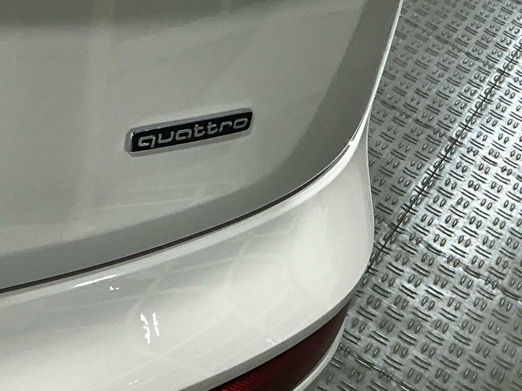 Used 2025 Audi Q5 2.0T Premium image 5