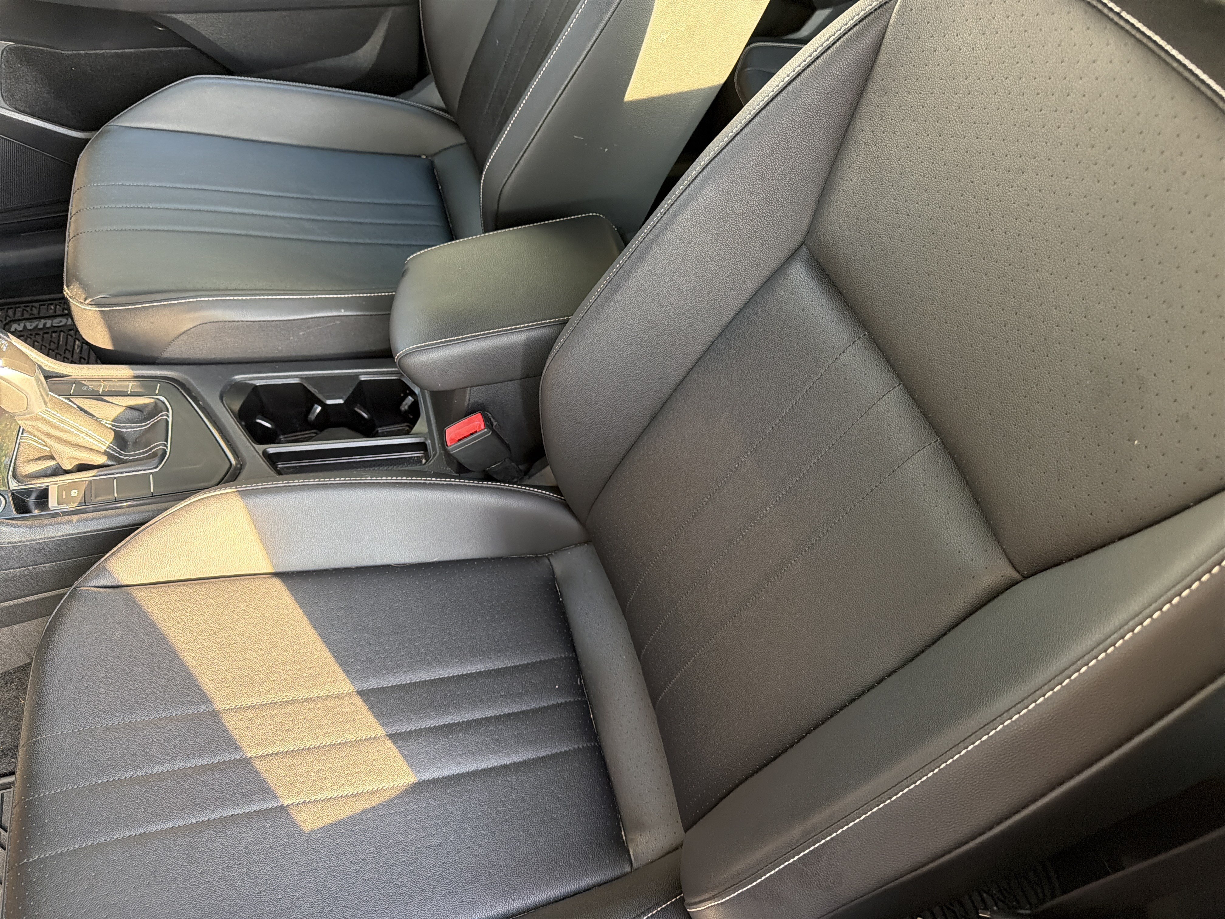 Used 2022 Volkswagen Tiguan SE FWD image 15