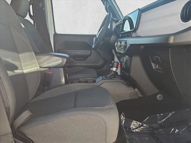 Used 2025 Jeep Wrangler Sport S image 21