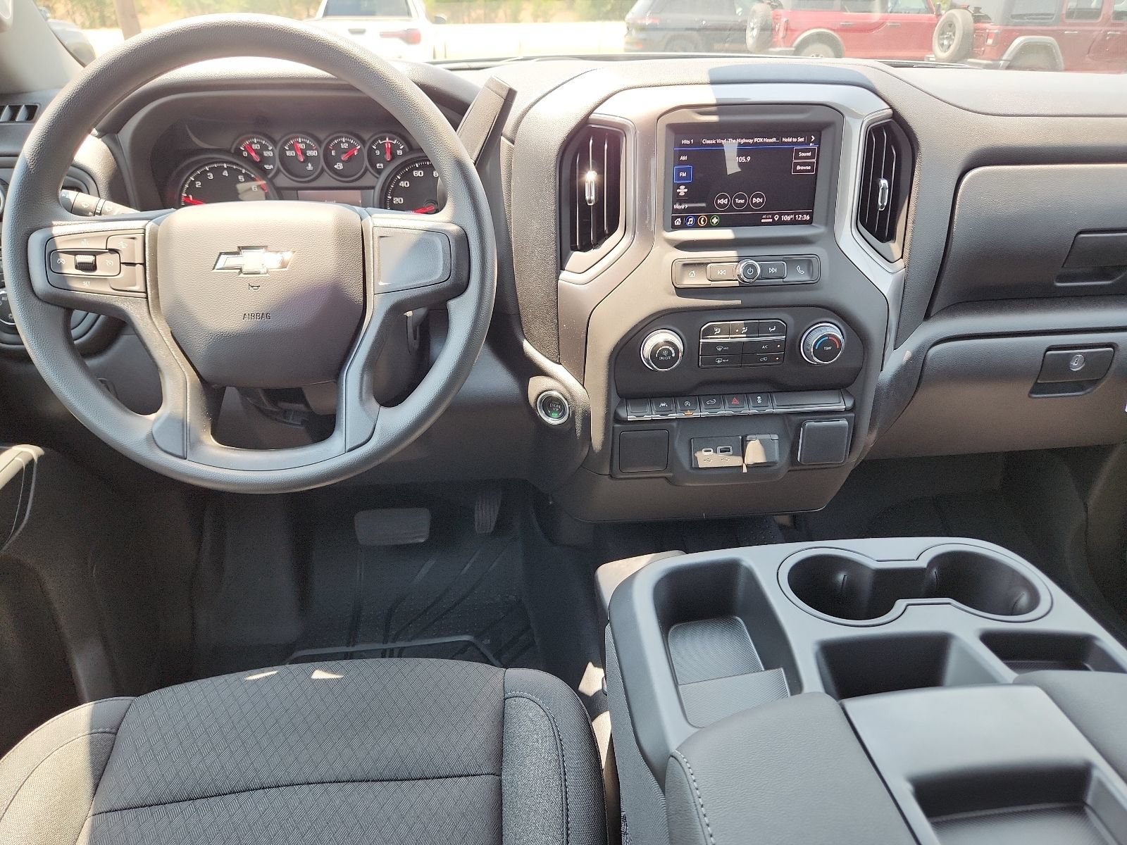 New 2026 Chevrolet Silverado 1500 Custom w/ LPO, Dark Essentials Package AWD/4WD image 10