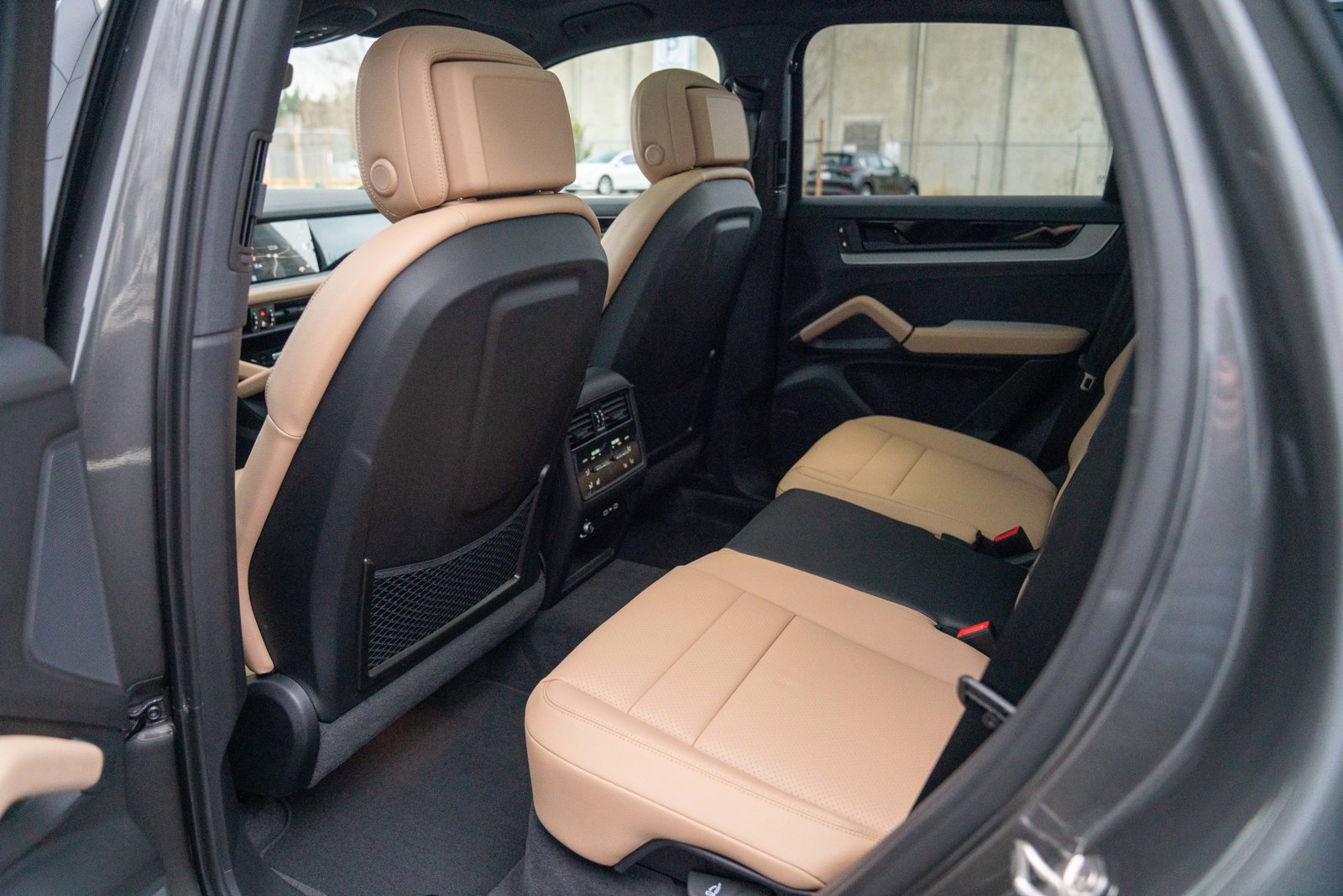 Certified 2026 Porsche Cayenne AWD/4WD image 21