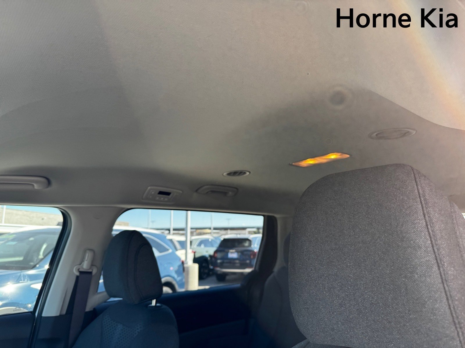 New 2026 Kia Carnival LX image 16