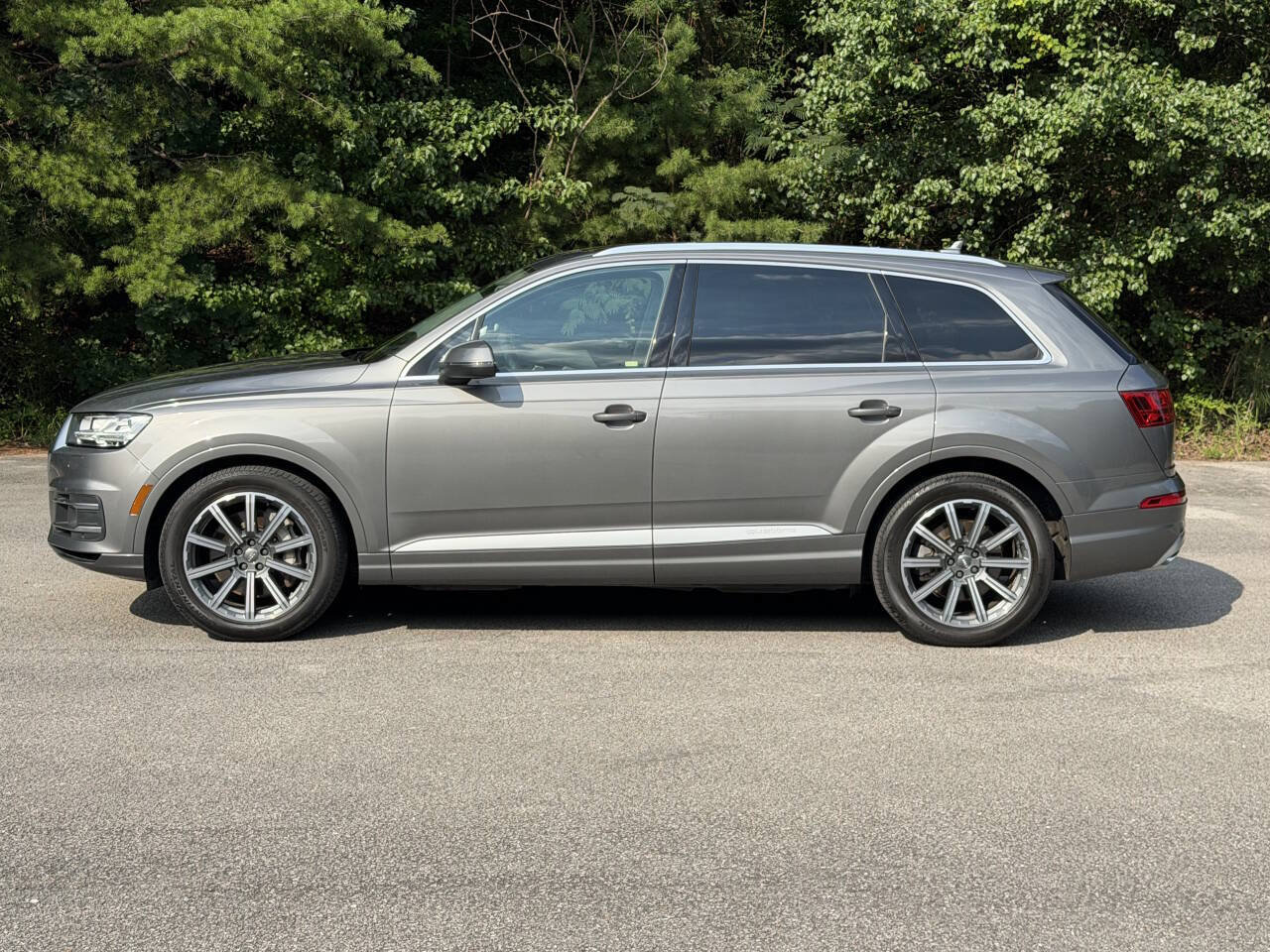 Used 2017 Audi Q7 3.0T Prestige AWD/4WD image 2