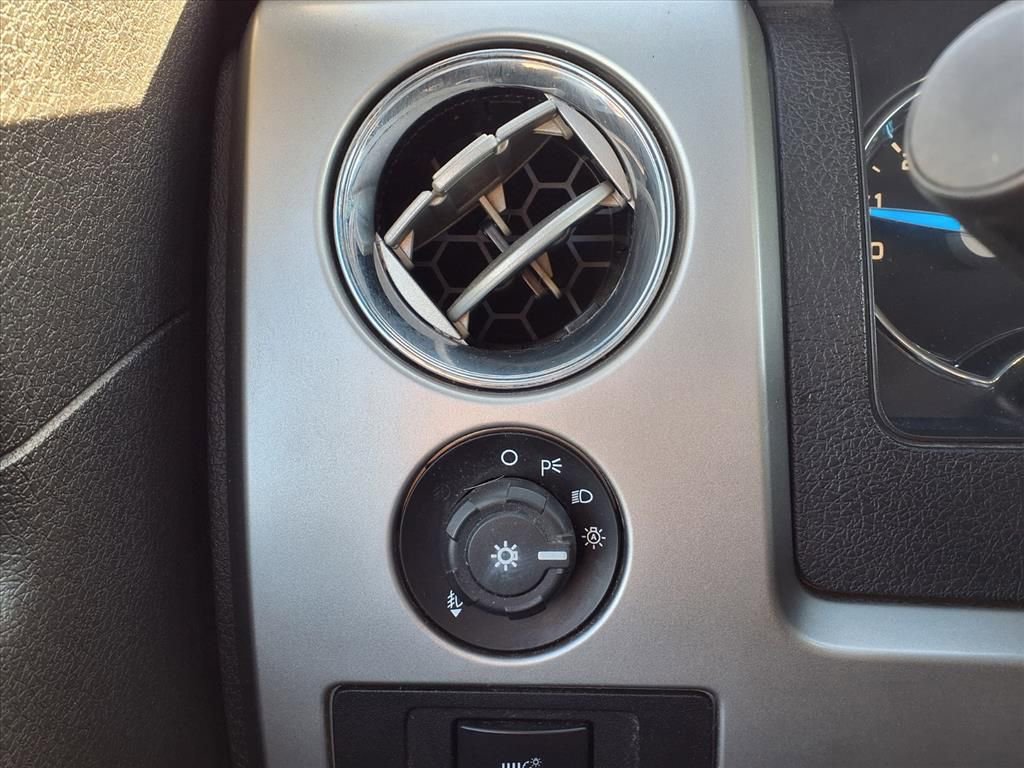 Used 2013 Ford F150 Lariat w/ Luxury Equipment Group image 29