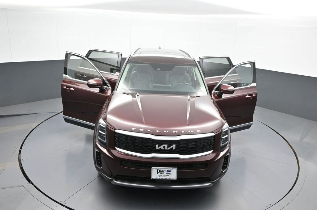Certified 2022 Kia Telluride EX w/ EX Premium Package FWD image 48