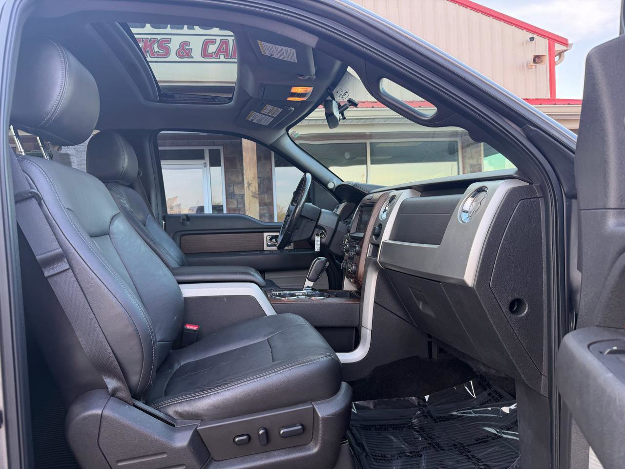 Used 2014 Ford F150 Lariat w/ Equipment Group 502A Luxury AWD/4WD image 22