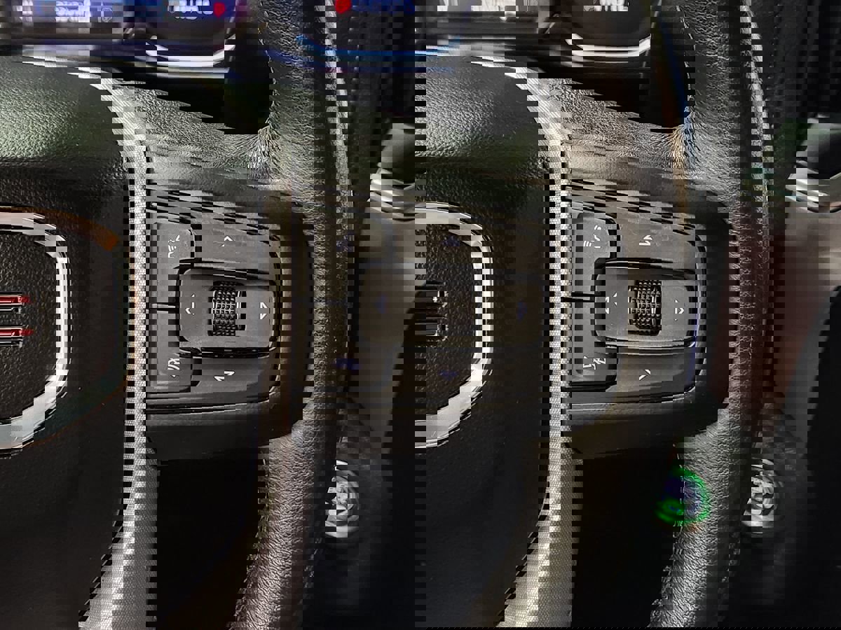 Used 2021 GMC Sierra 1500 SLT image 48