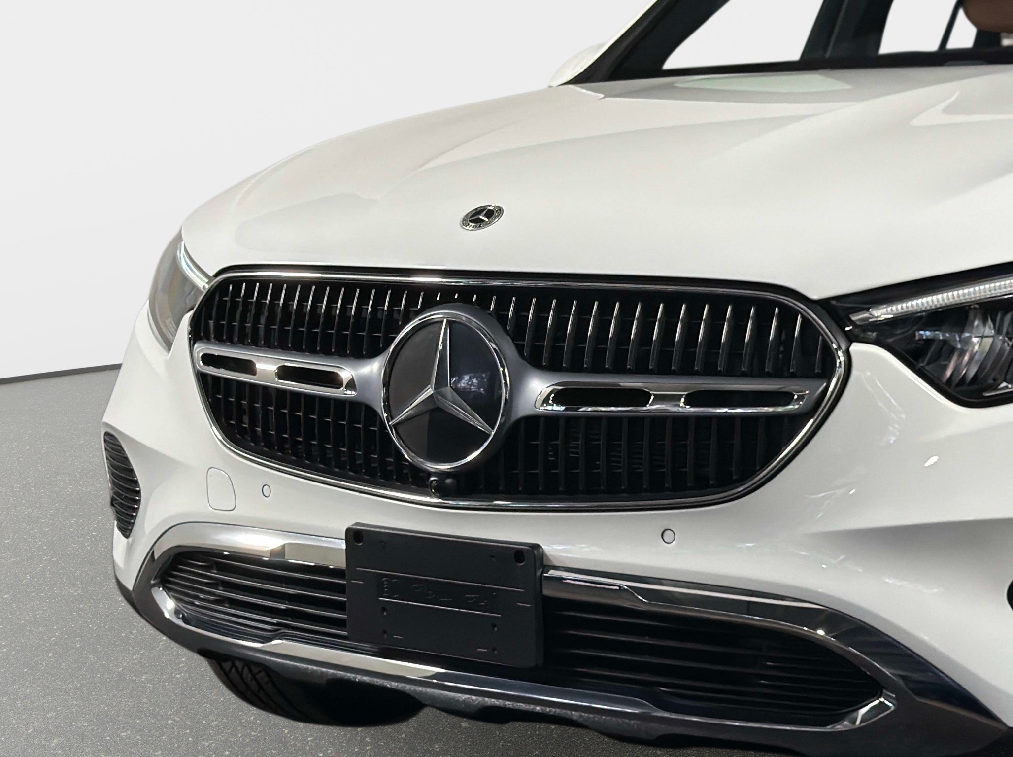 Used 2025 Mercedes-Benz GLC 350e 4MATIC image 21