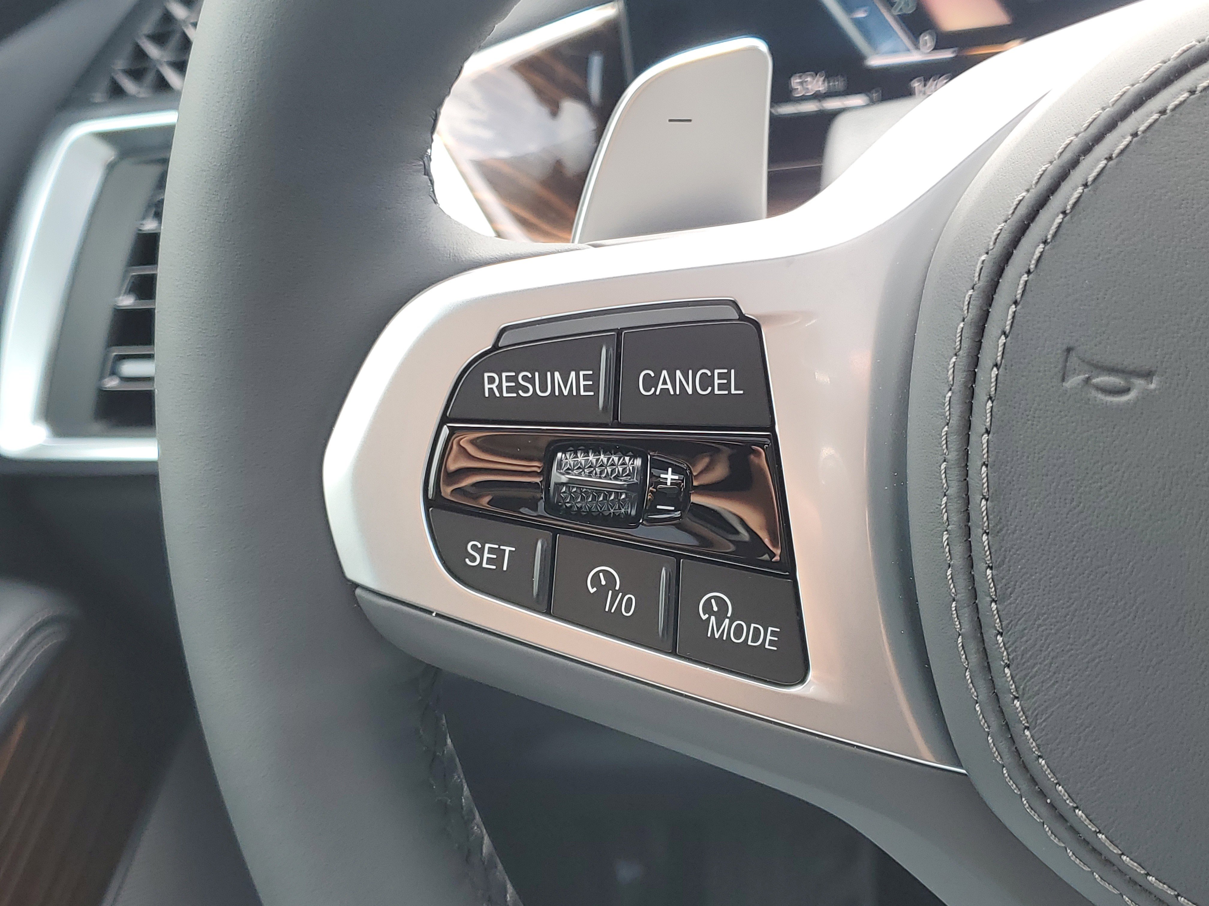 New 2026 BMW X5 xDrive40i w/ M Sport Package AWD/4WD image 11