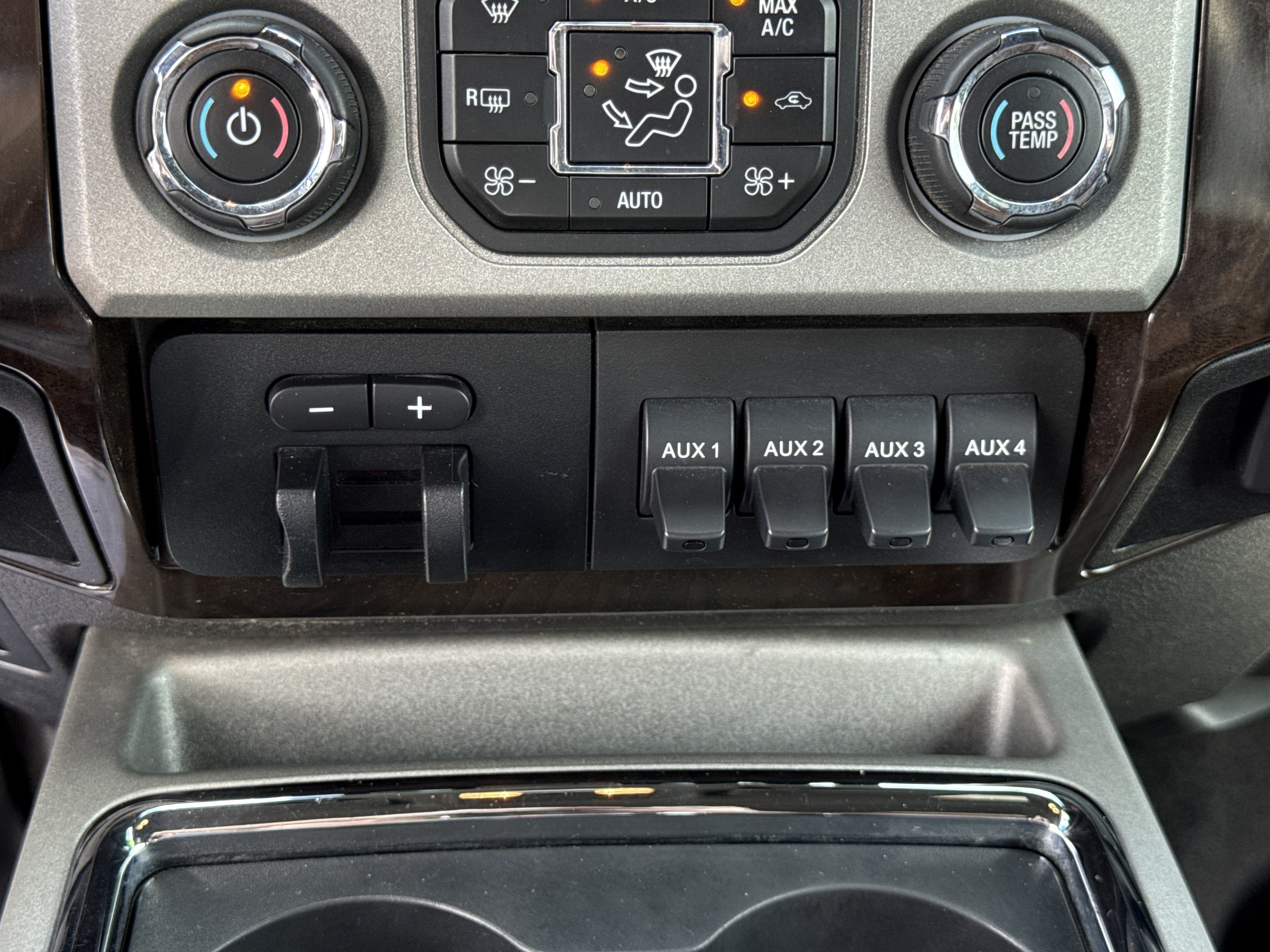 Used 2015 Ford F250 Platinum AWD/4WD image 23