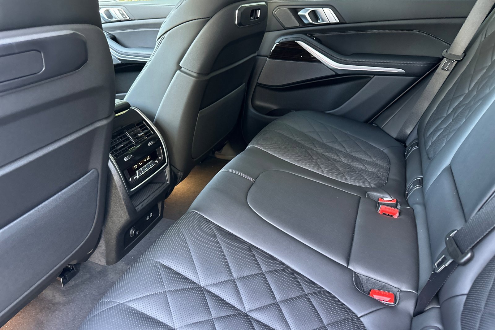 New 2026 BMW X5 sDrive40i w/ Climate Comfort Package image 9