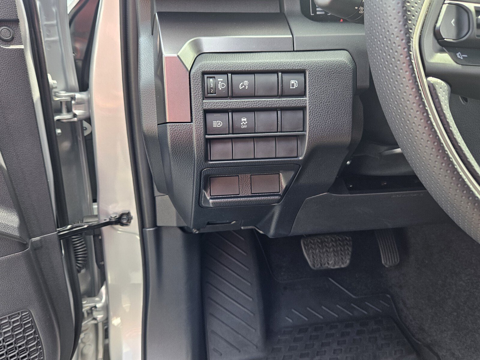 Certified 2025 Toyota 4Runner SR5 RWD image 15