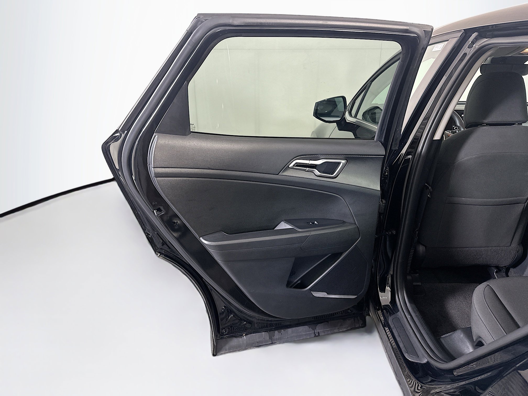 Used 2025 Kia Sportage LX image 26