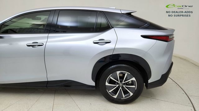 Used 2025 Lexus RZ 300e w/ Cold Area Package image 33