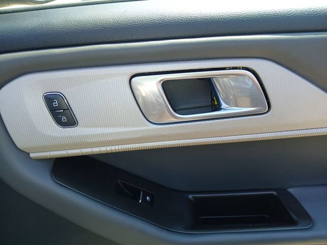 Certified 2025 Ford Explorer Active w/ Active Comfort Package AWD/4WD image 47