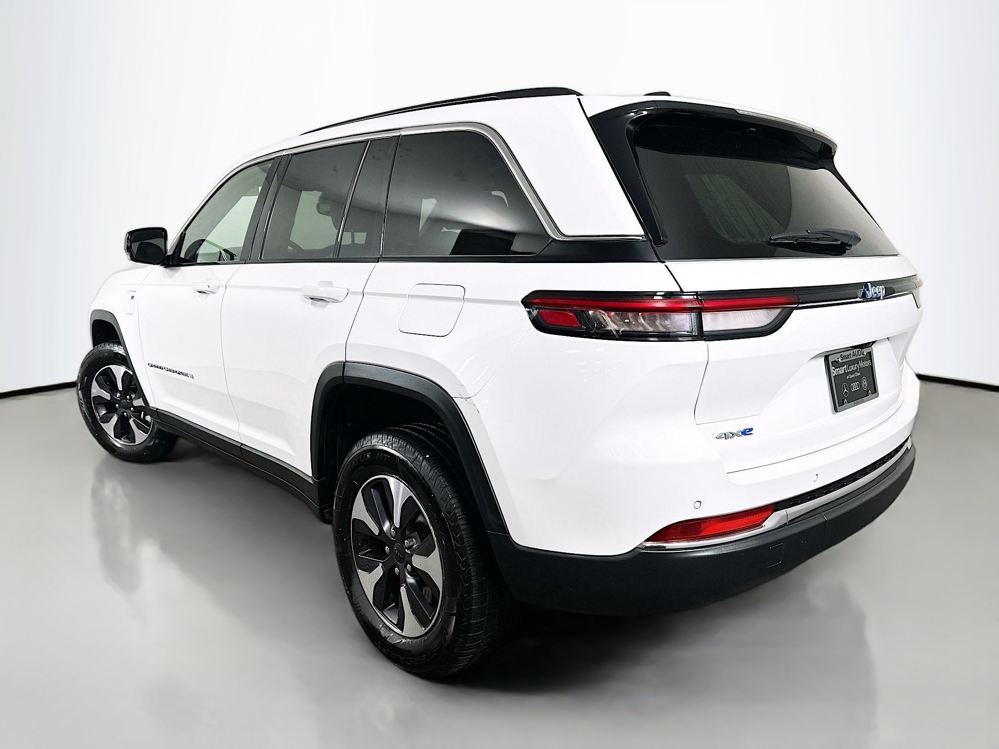 Used 2024 Jeep Grand Cherokee Limited 4xe AWD/4WD image 7