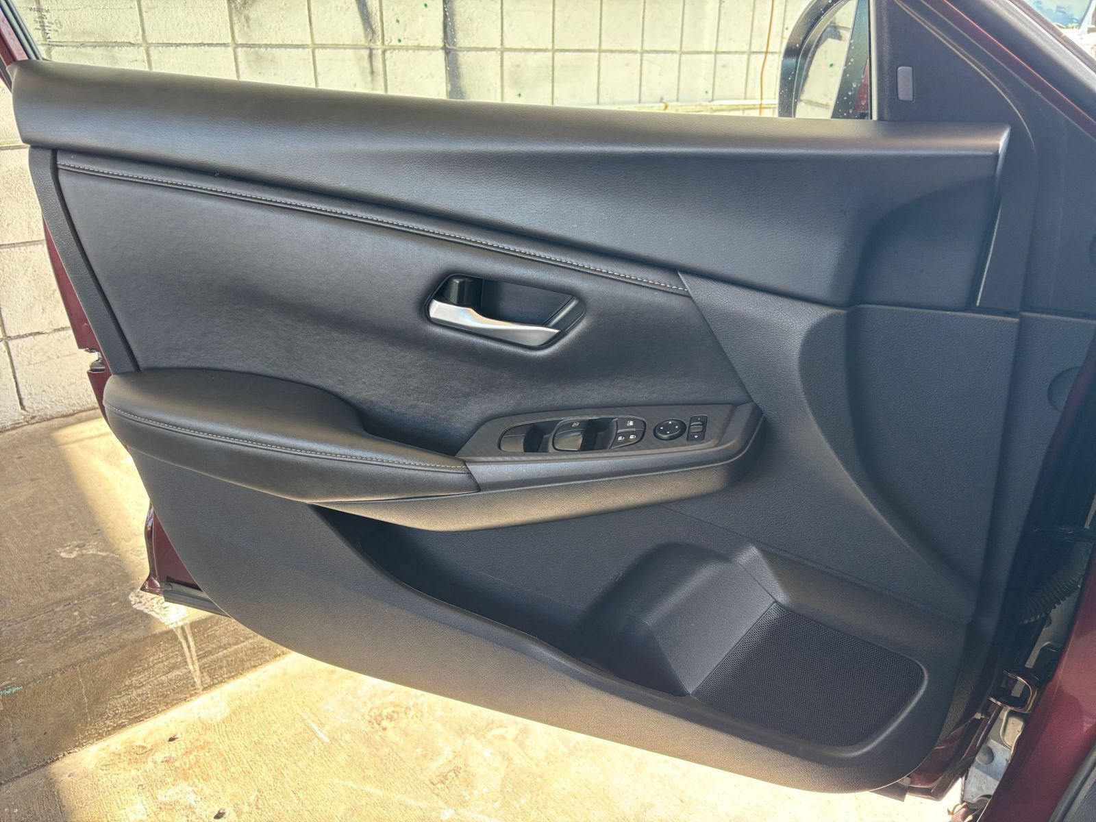 Used 2025 Nissan Sentra SV FWD image 18