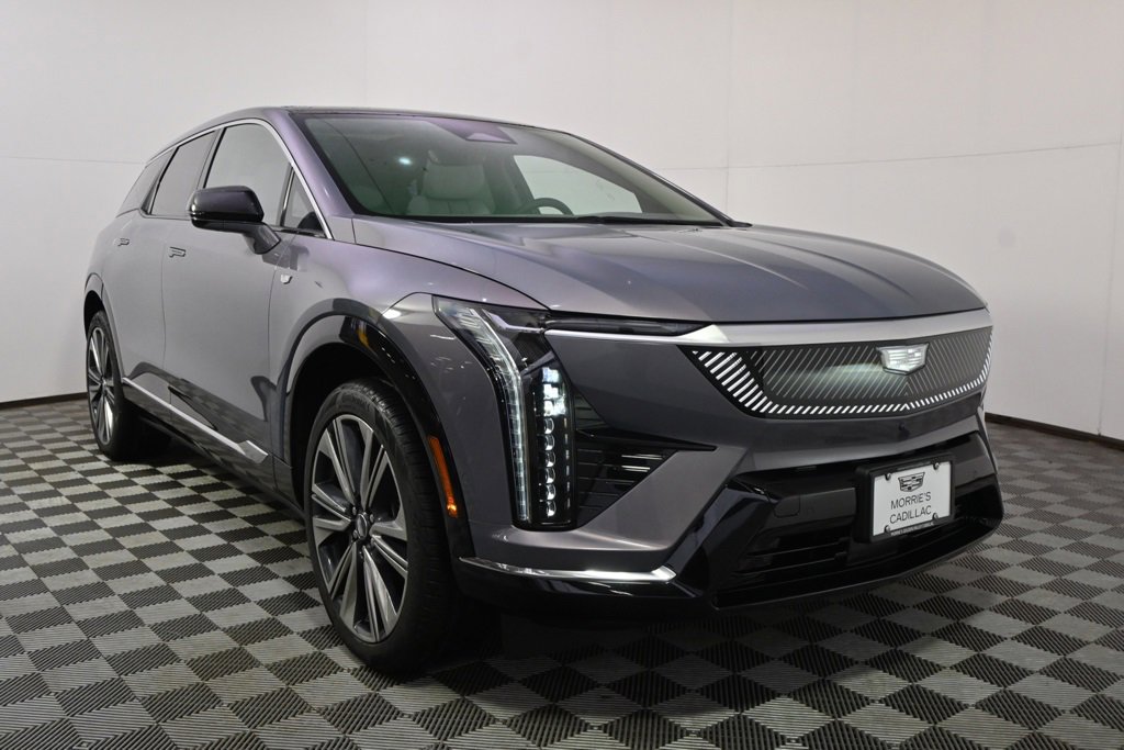 New 2026 Cadillac Optiq Luxury 2 image 9