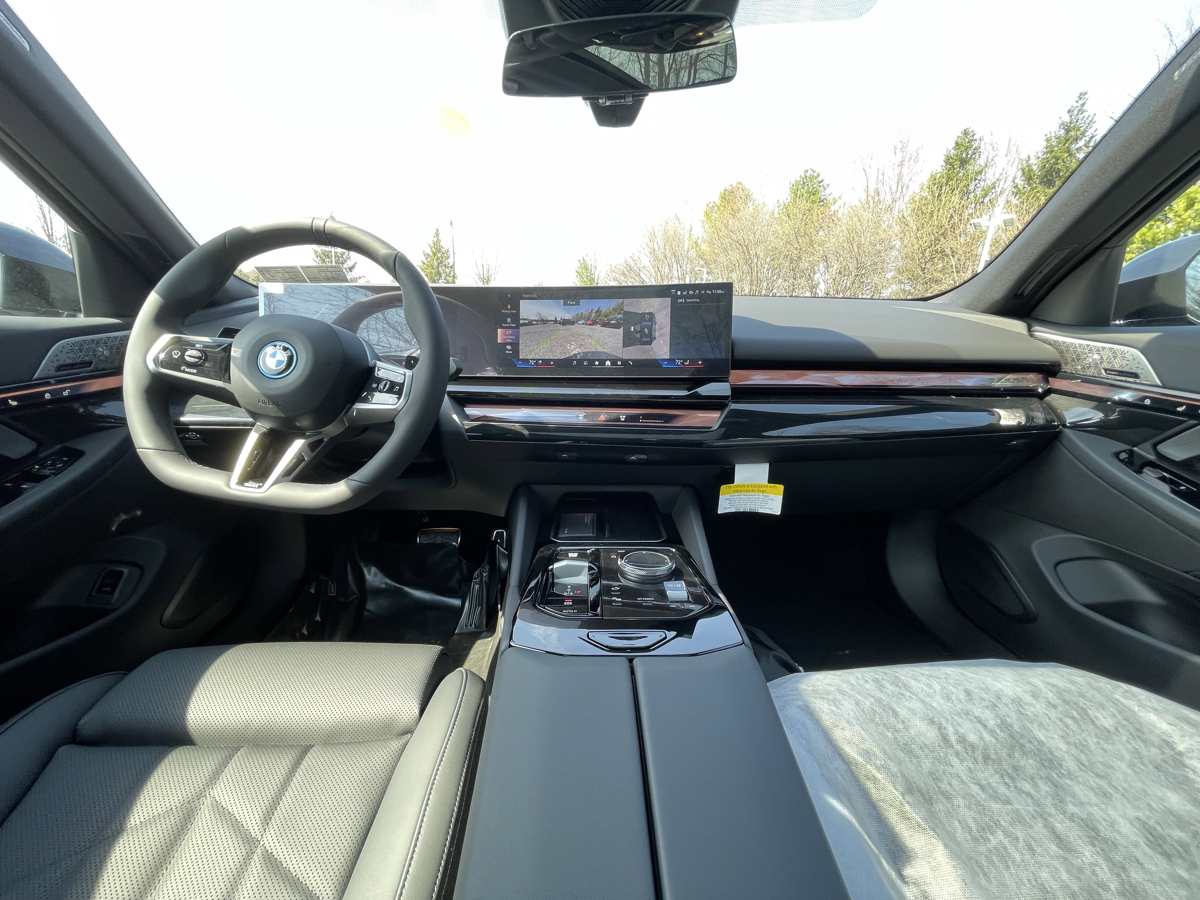 New 2026 BMW 550e xDrive image 16