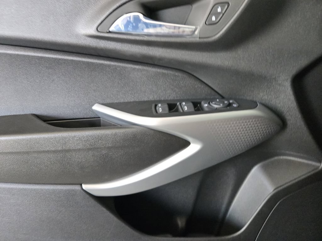 New 2026 Chevrolet Trax RS w/ Driver Confidence Package FWD image 23