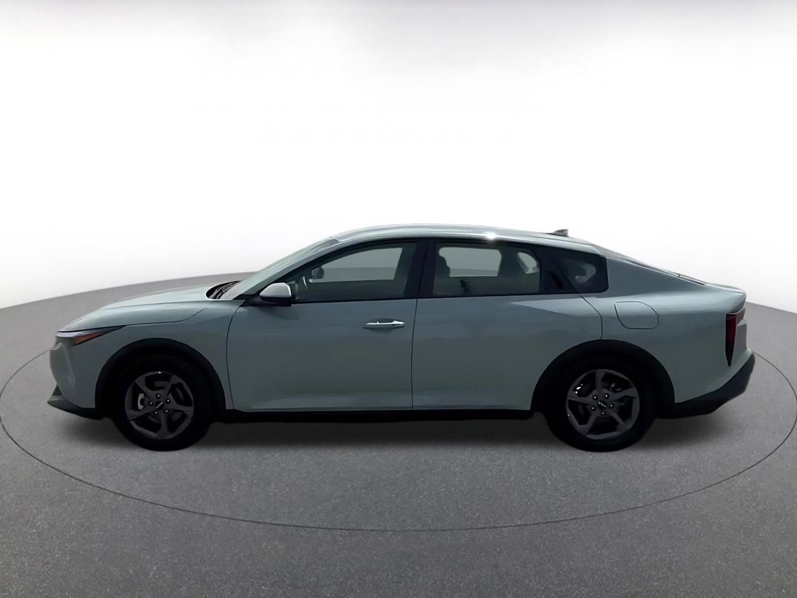 Used 2025 Kia K4 FWD image 9