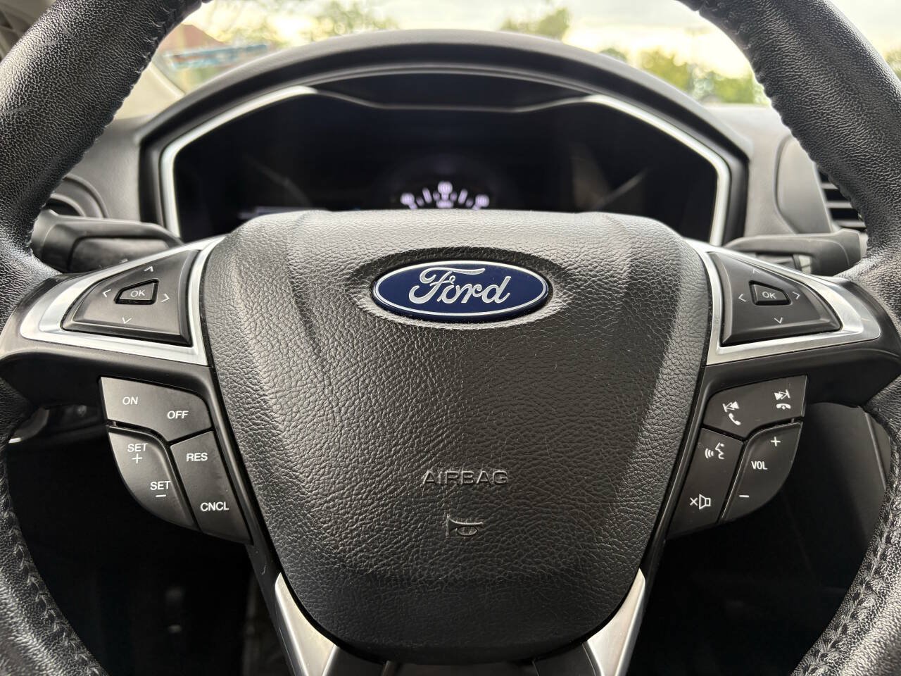 Used 2018 Ford Fusion Titanium FWD image 38