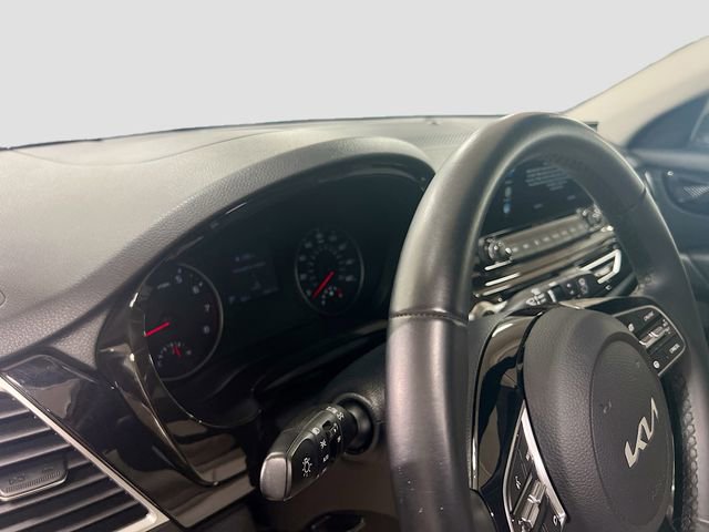 Certified 2023 Kia Seltos EX image 9