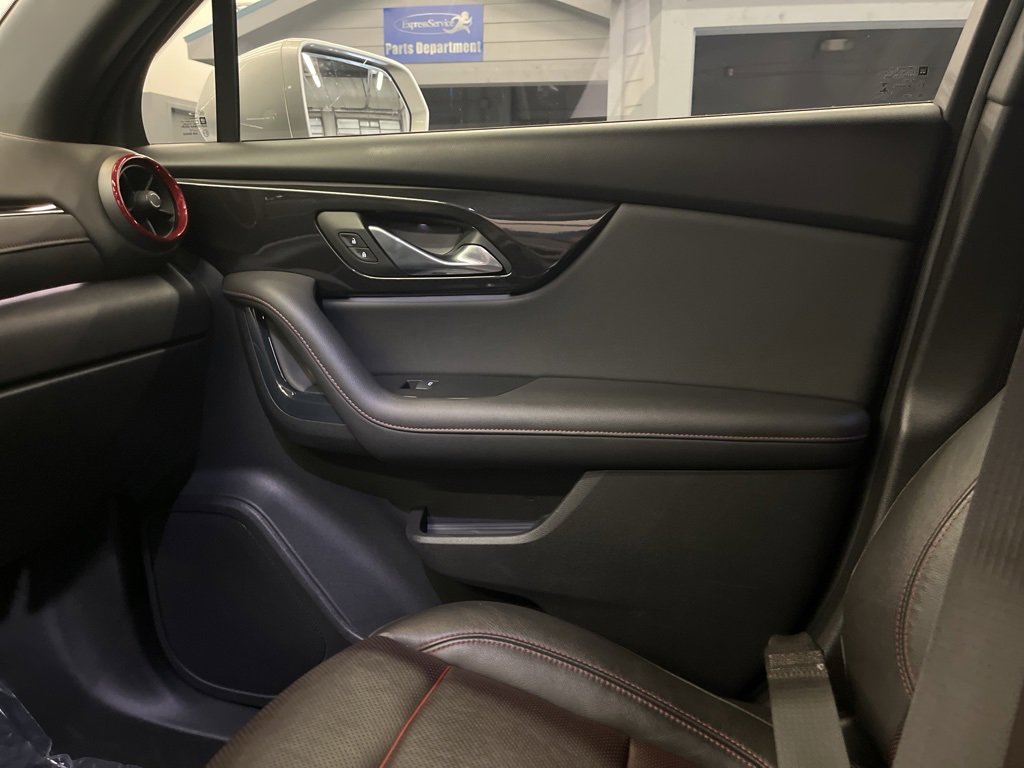 Used 2019 Chevrolet Blazer RS w/ Sun and Wheels Package image 14