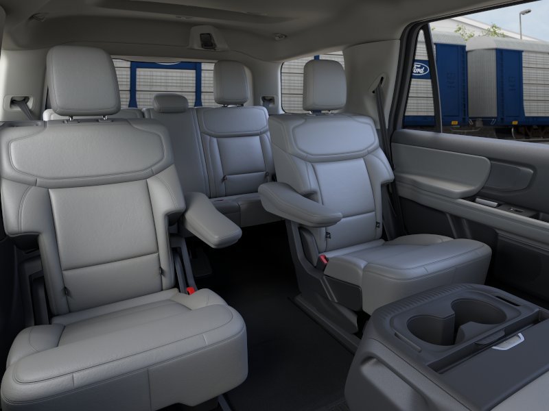 New 2026 Ford Expedition Active image 34