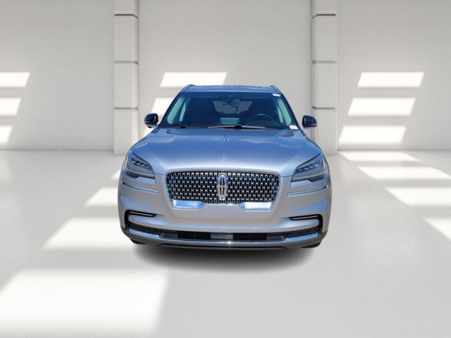 Used 2023 Lincoln Aviator Reserve image 3