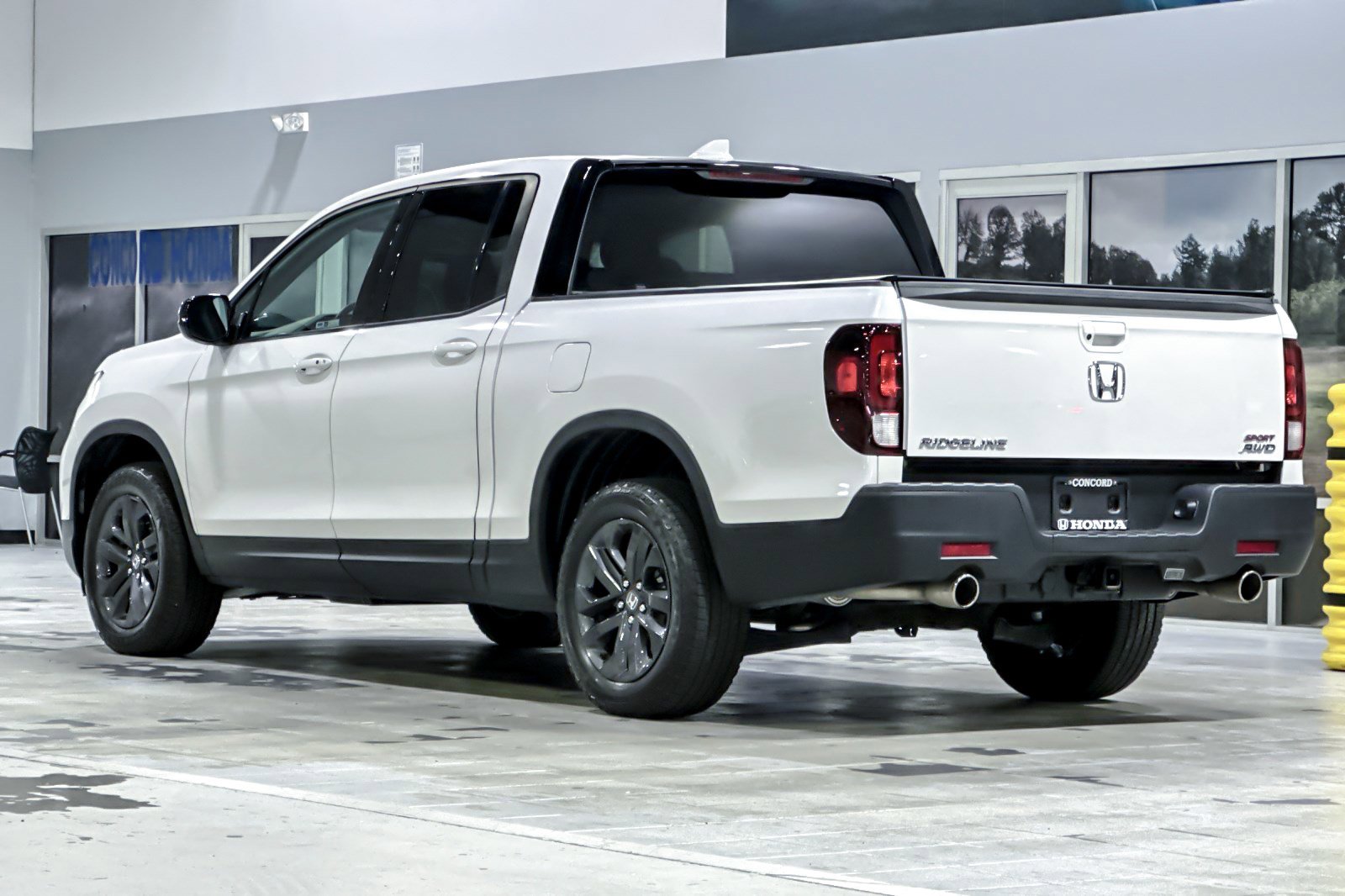 Used 2023 Honda Ridgeline Sport image 3