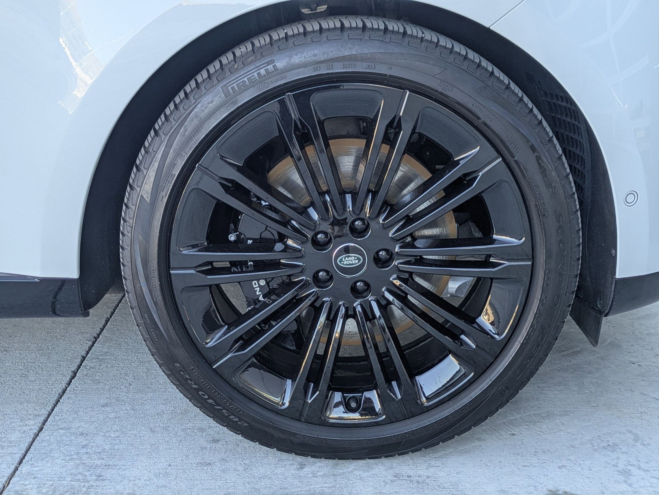 Certified 2024 Land Rover Range Rover Autobiography image 33